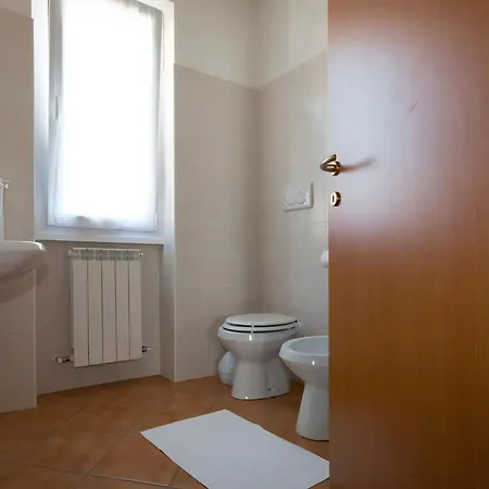 Apartment Ferienwohnung In Mit Garten Domaso